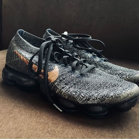 Nike Air Vapormax Explorer Dark Black Cooper mens 6.5 US 39 eur womens 8 US - Picture 2 of 16